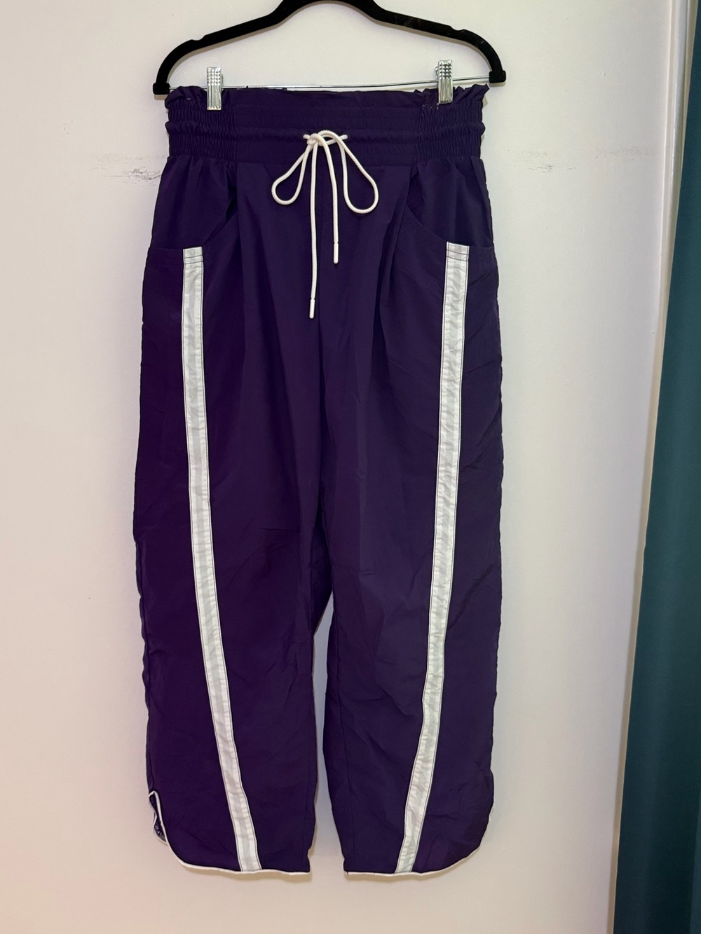 FP MOVEMENT Champ is Here pants size M